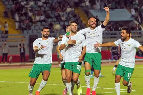الثاني بتاريخه والأول منذ 28 عامًا.. المصري يتوج بكأس الرابطة بثلاثية في إنبي